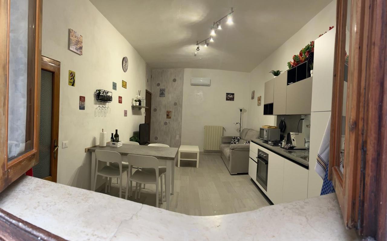 Benvenuti Da Linda E David Apartment โวลแตร์รา ภายนอก รูปภาพ